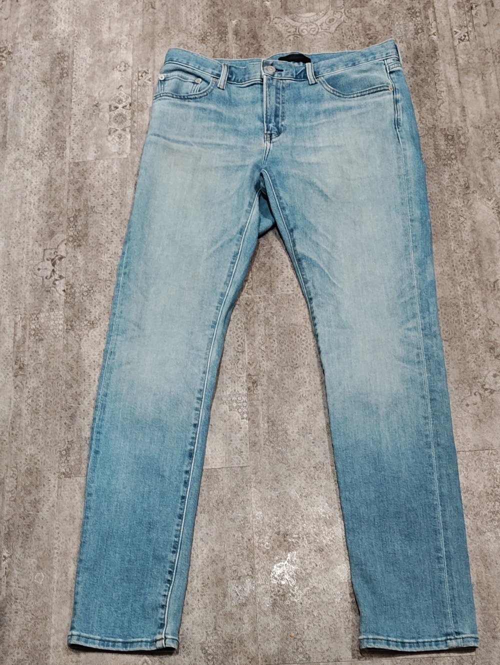 Uniqlo Men's Light Blue Slim Jeans